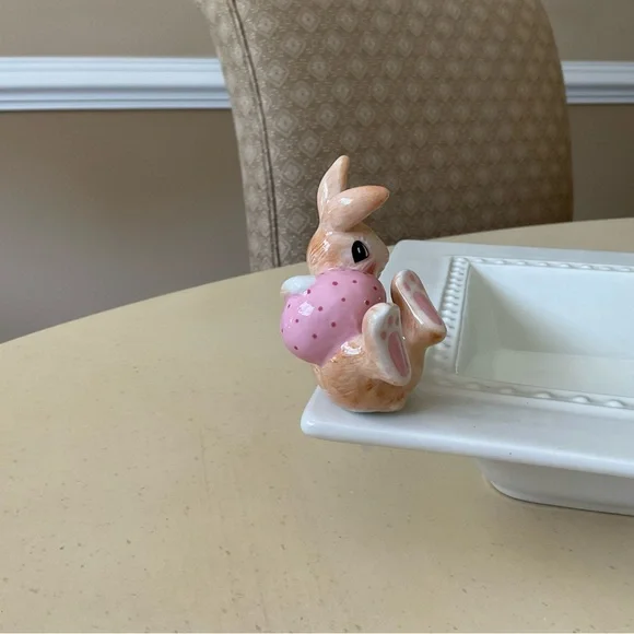 Somersault Easter Bunny Platter Decoration - Pink Egg 🪺 - Picture 2 of 6
